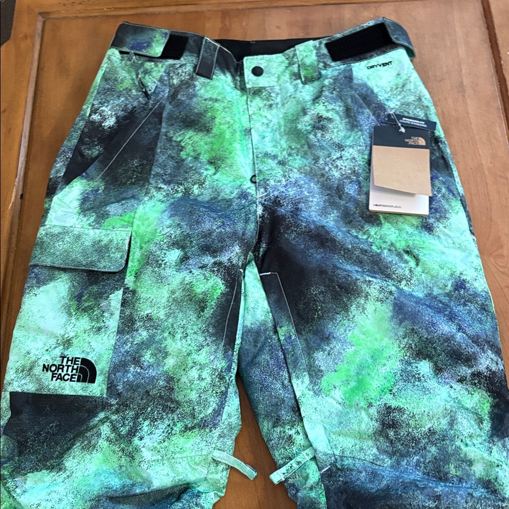 The North Face NWT Vibrant Green and Black Ski Snowboarding Pants Size XS Short - Picture 2 of 16